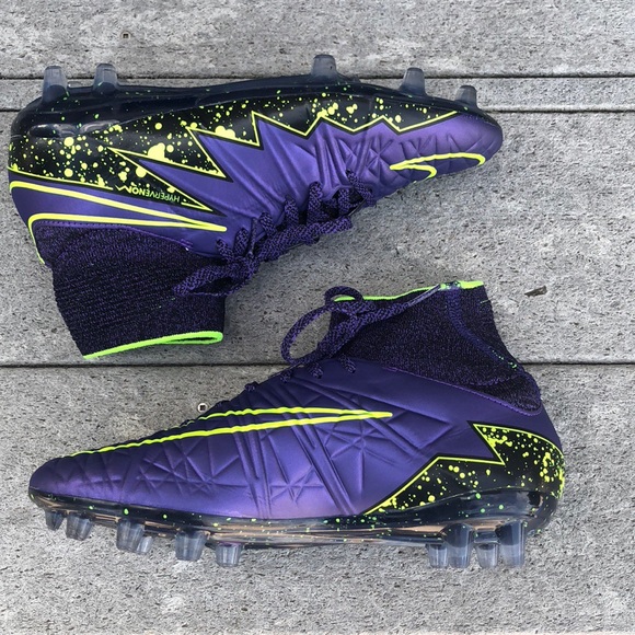 youth phantom soccer cleats